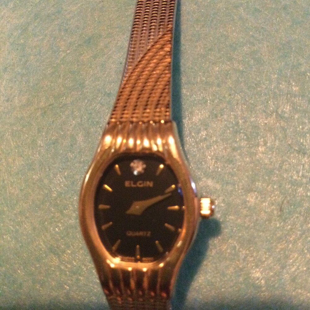 Elgin Two Tone Gold and silver women's wristwatch NEW Battery